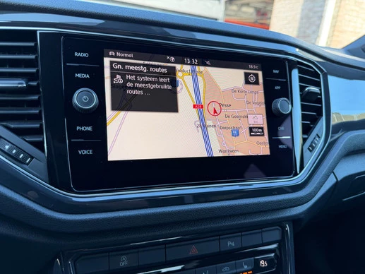 Volkswagen T-Roc - Afbeelding 22 van 28