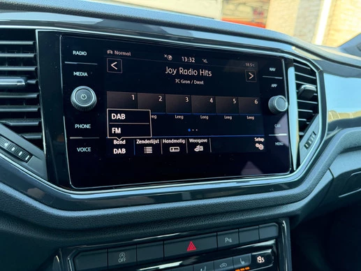 Volkswagen T-Roc - Afbeelding 23 van 28