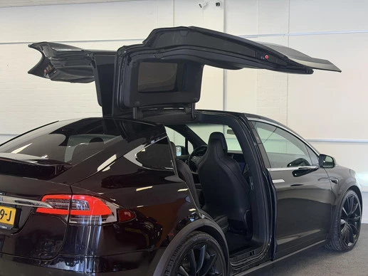 Tesla Model X - Afbeelding 25 van 30