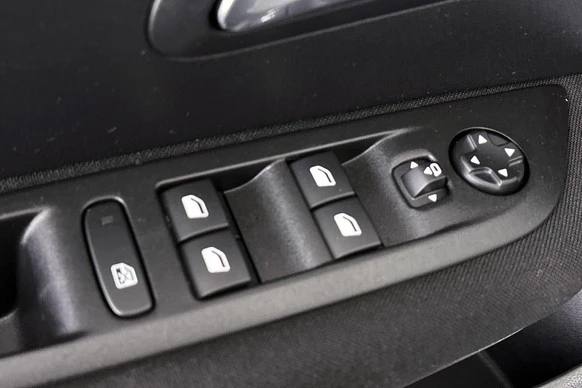 Peugeot e-208 - Afbeelding 29 van 30