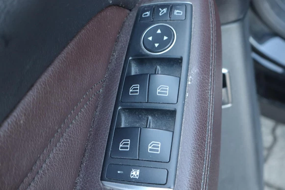 Mercedes-Benz M-Klasse - Afbeelding 26 van 30