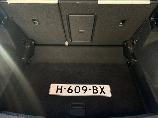 Volkswagen T-Roc - Afbeelding 27 van 28