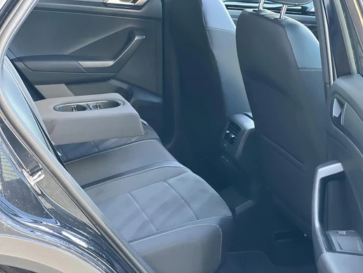 Volkswagen T-Roc - Afbeelding 15 van 25