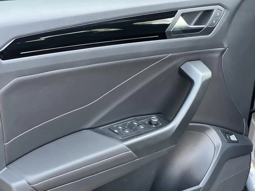 Volkswagen T-Roc - Afbeelding 24 van 25