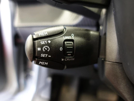 Peugeot 208 - Afbeelding 18 van 30