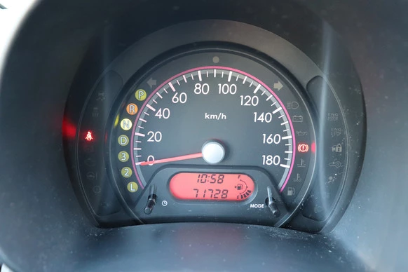 Suzuki Alto - Afbeelding 12 van 20