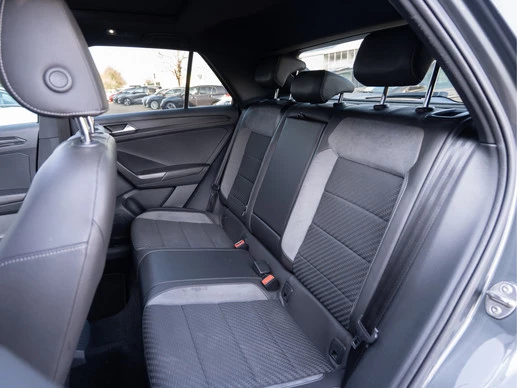 Volkswagen T-Roc - Afbeelding 18 van 30