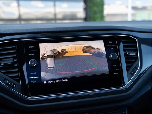 Volkswagen T-Roc - Afbeelding 24 van 30