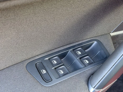 Volkswagen Golf - Afbeelding 14 van 27