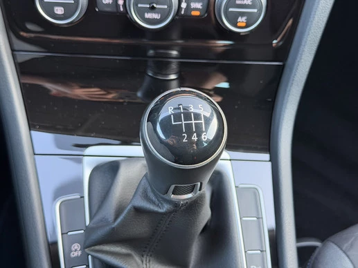 Volkswagen Golf - Afbeelding 25 van 27