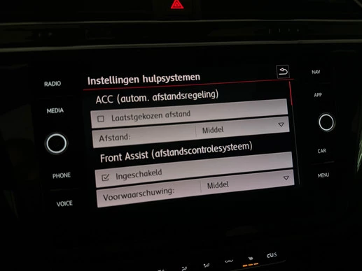 Volkswagen Tiguan - Afbeelding 28 van 30