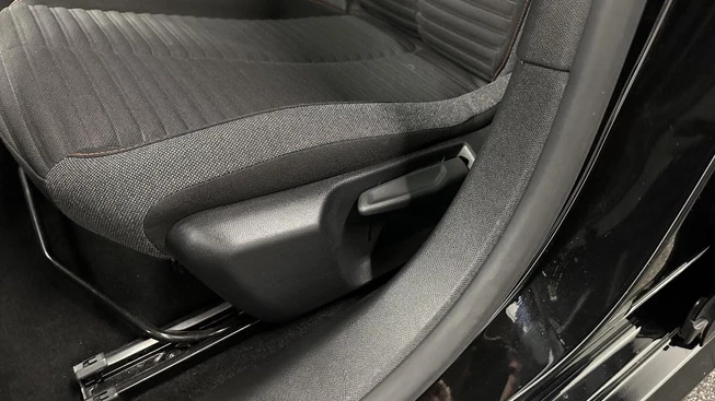 Peugeot e-208 - Afbeelding 23 van 30