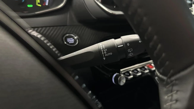 Peugeot e-208 - Afbeelding 28 van 30