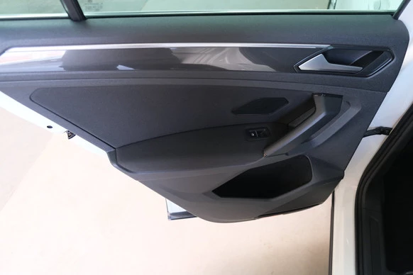 Volkswagen Tiguan - Afbeelding 9 van 30