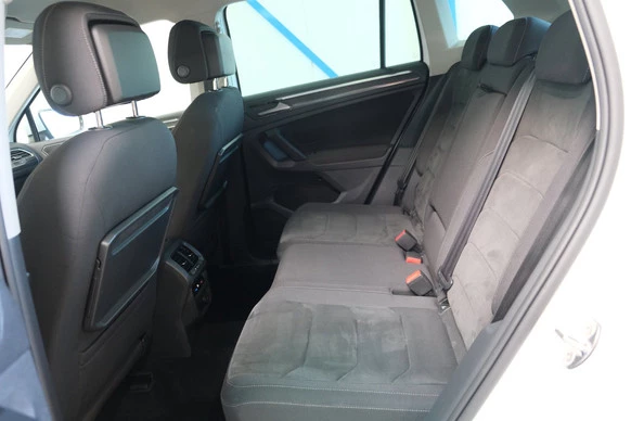 Volkswagen Tiguan - Afbeelding 10 van 30