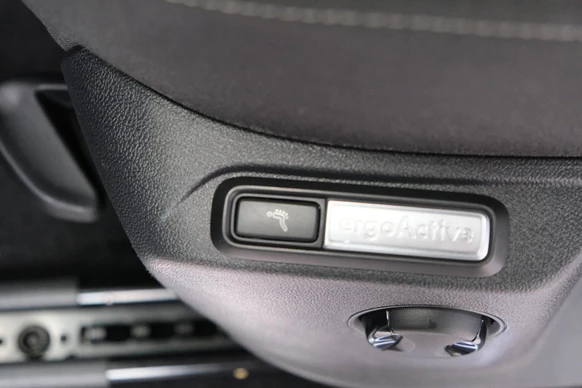 Volkswagen Tiguan - Afbeelding 16 van 30