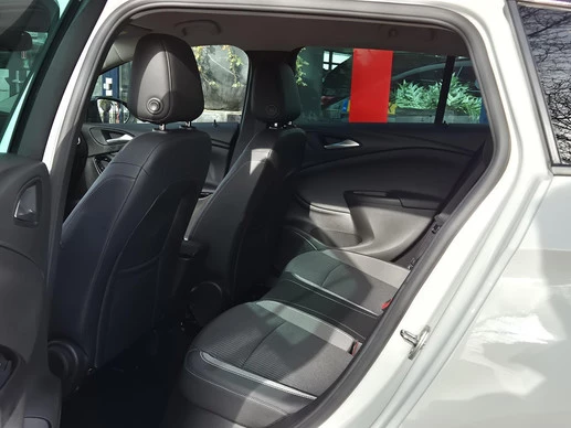 Opel Astra - Afbeelding 15 van 24