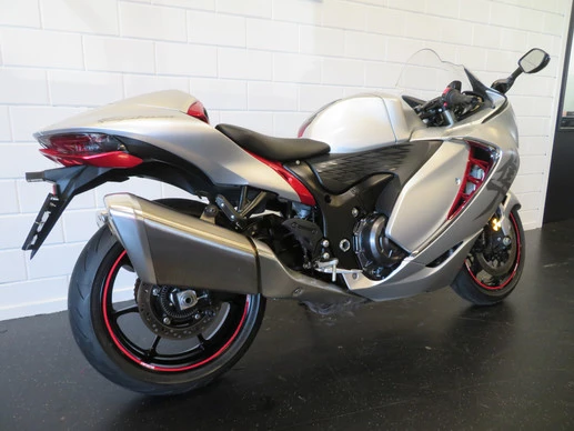 Suzuki GSX - Afbeelding 3 van 15