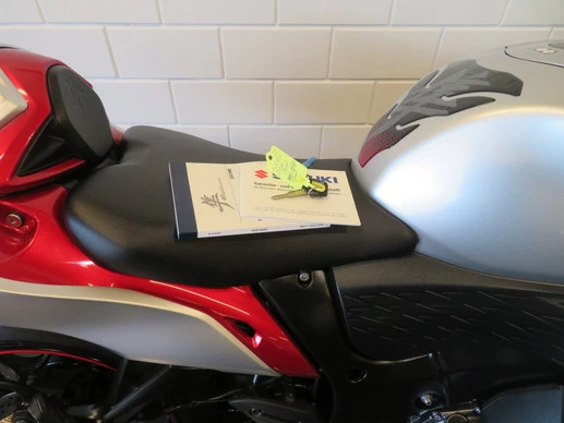 Suzuki GSX - Afbeelding 13 van 15