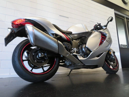 Suzuki GSX - Afbeelding 14 van 15