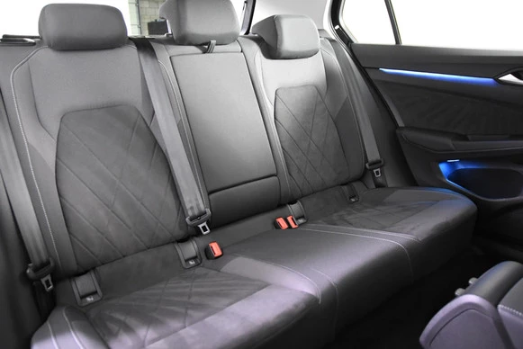 Volkswagen Golf - Afbeelding 21 van 28