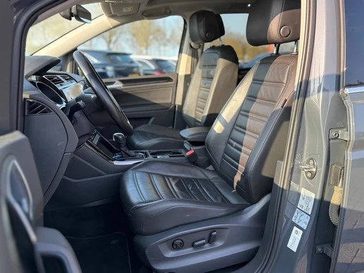 Volkswagen Touran - Afbeelding 18 van 30