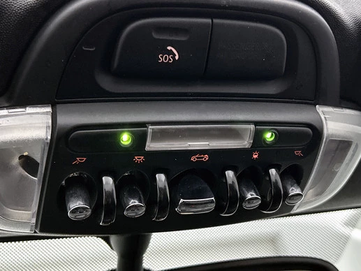 MINI Cooper Cabrio - Afbeelding 26 van 30