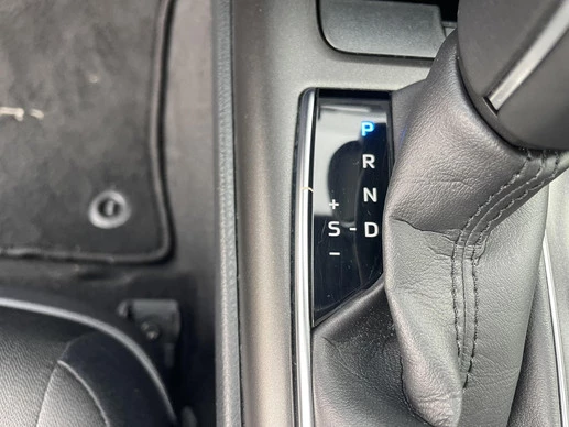 Toyota Camry - Afbeelding 16 van 24