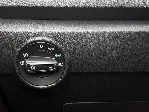 Volkswagen T-Roc - Afbeelding 28 van 30