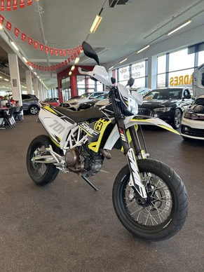 Husqvarna 701 Supermoto - Afbeelding 3 van 12