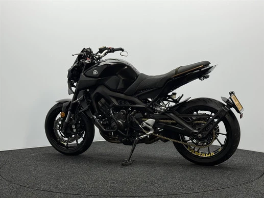 Yamaha MT 09 - Afbeelding 10 van 18