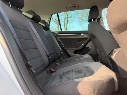 Volkswagen Golf - Afbeelding 12 van 27