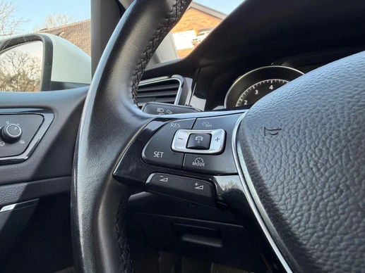 Volkswagen Golf - Afbeelding 15 van 27