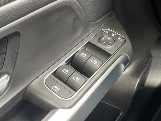 Mercedes-Benz 200-klasse - Afbeelding 25 van 30