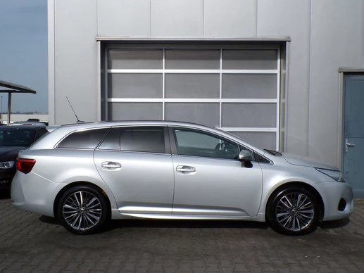 Toyota Avensis - Afbeelding 2 van 30