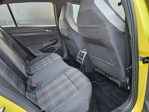Volkswagen Golf - Afbeelding 16 van 30