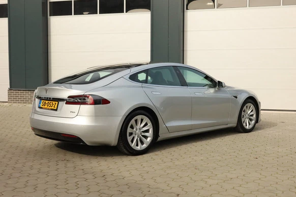 Tesla Model S - Afbeelding 4 van 24