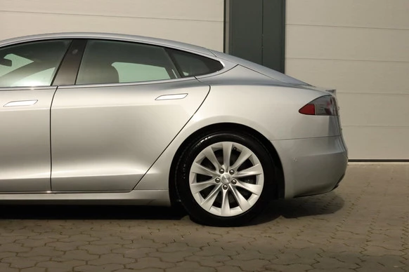 Tesla Model S - Afbeelding 8 van 24