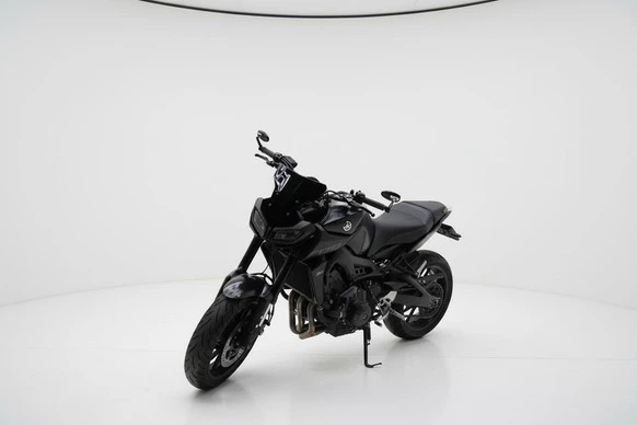 Yamaha MT 09 - Afbeelding 1 van 17