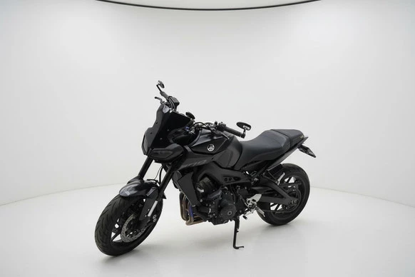Yamaha MT 09 - Afbeelding 9 van 17
