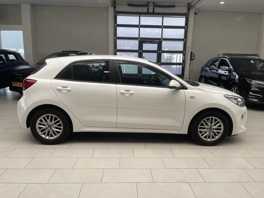 Kia Rio - Afbeelding 12 van 30