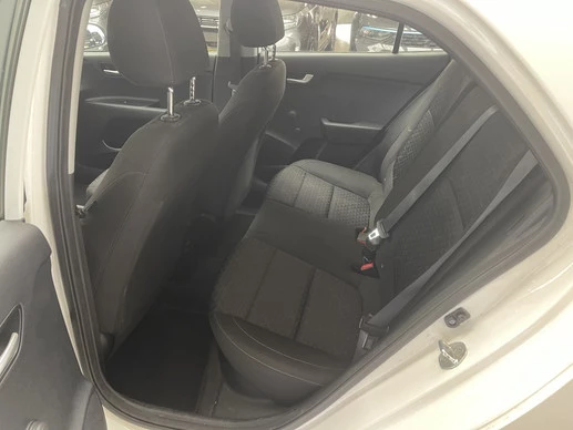 Kia Rio - Afbeelding 14 van 30