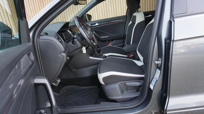 Volkswagen T-Roc - Afbeelding 7 van 30