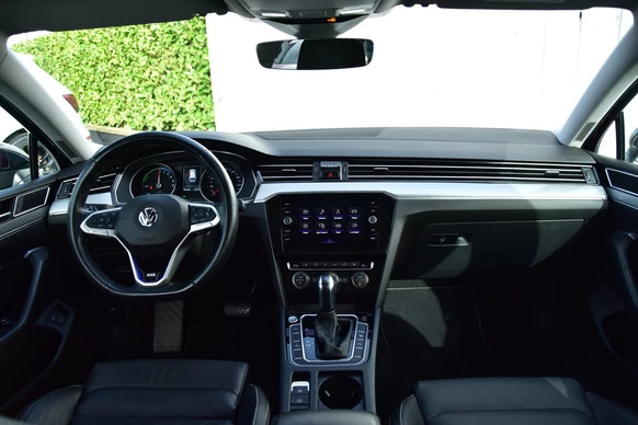 Volkswagen Passat - Afbeelding 4 van 28