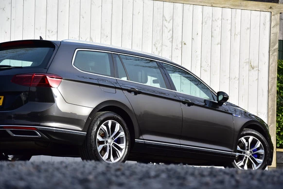 Volkswagen Passat - Afbeelding 10 van 28