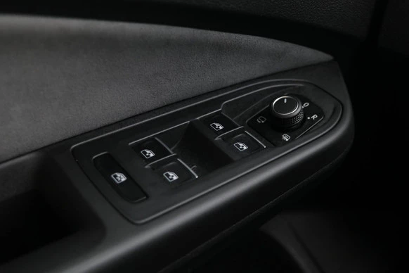 Volkswagen Golf - Afbeelding 24 van 30