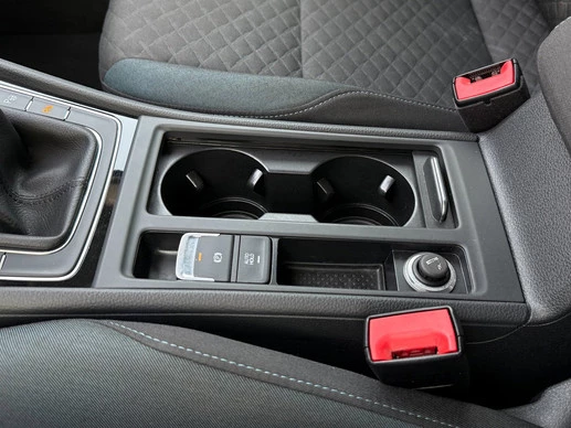 Volkswagen Golf - Afbeelding 18 van 30