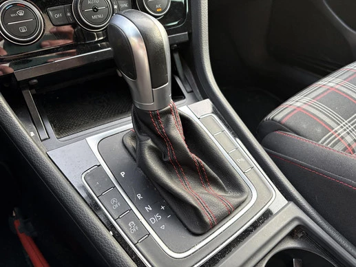 Volkswagen Golf - Afbeelding 14 van 16