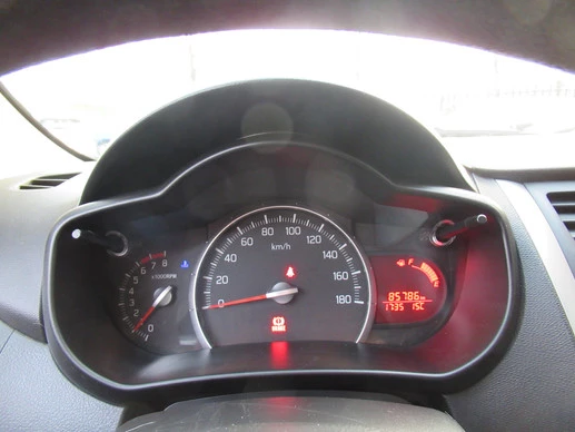 Suzuki Celerio - Afbeelding 24 van 30