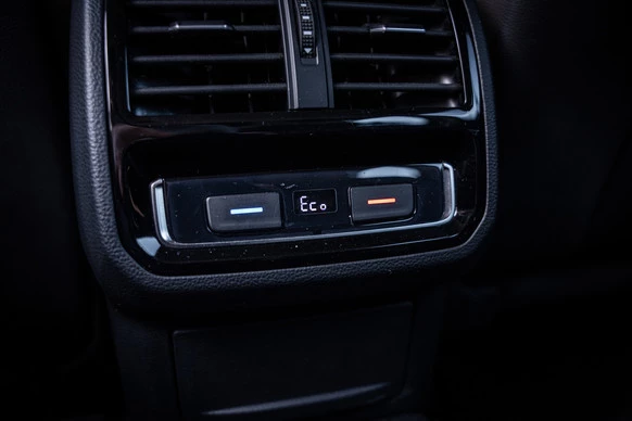 Volkswagen Passat - Afbeelding 8 van 30